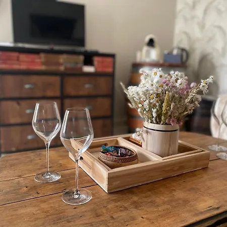 La Des Chapitres En Champagne דירה